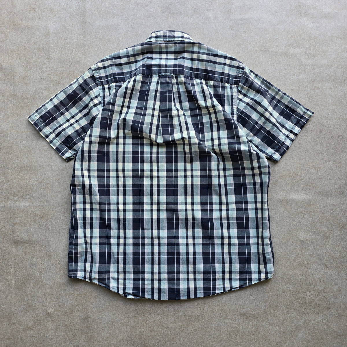 Vintage 2000's Nautica Plaid Short Sleeve Button Up Shirt - L