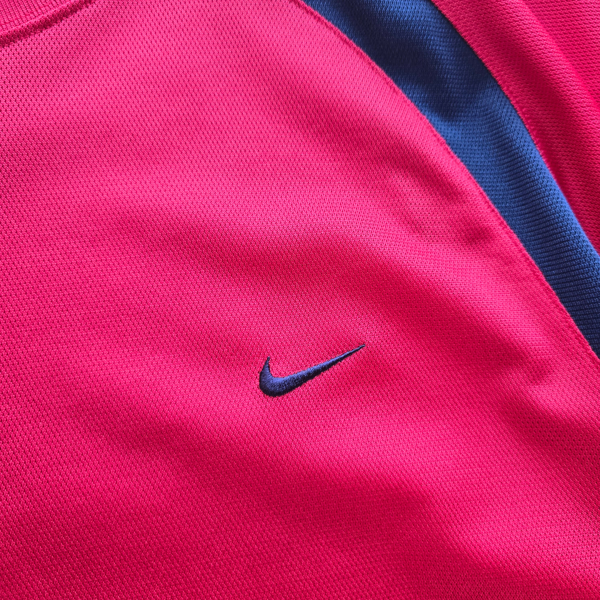 Vintage 2000's Nike Mini Swoosh Jersey Tee - L