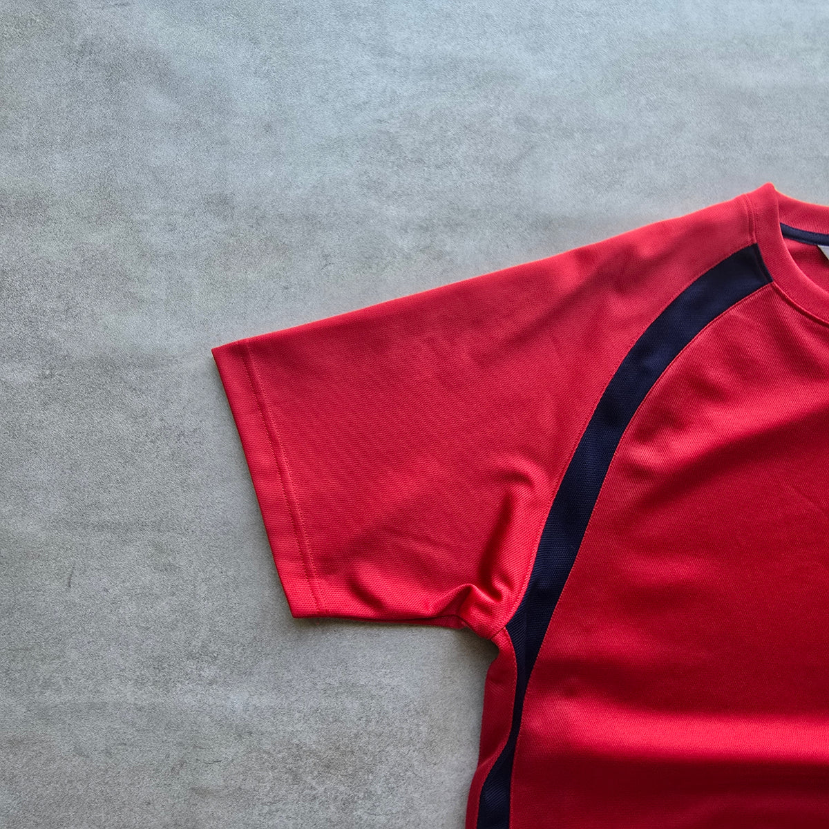 Vintage 2000's Nike Mini Swoosh Jersey Tee - L