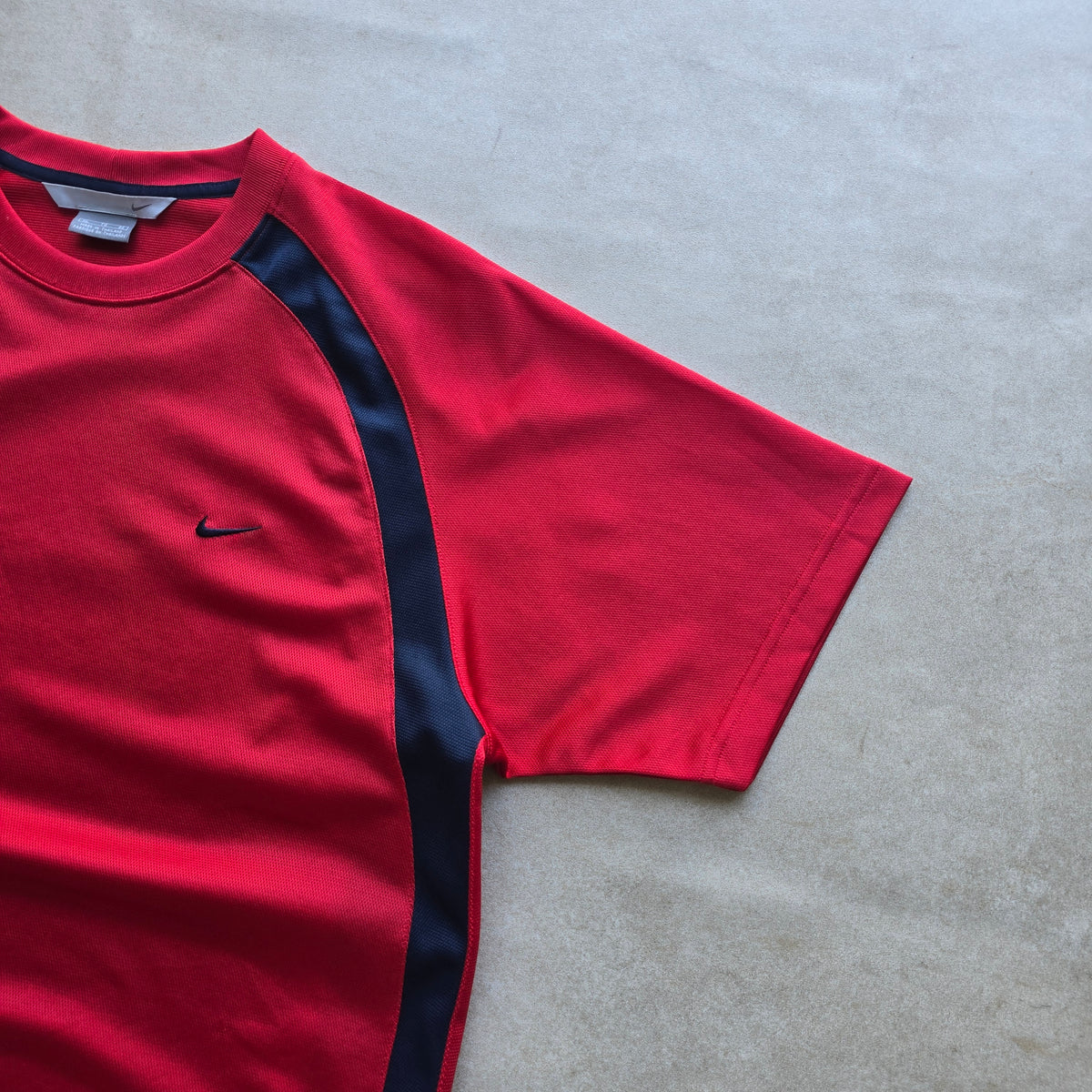 Vintage 2000's Nike Mini Swoosh Jersey Tee - L