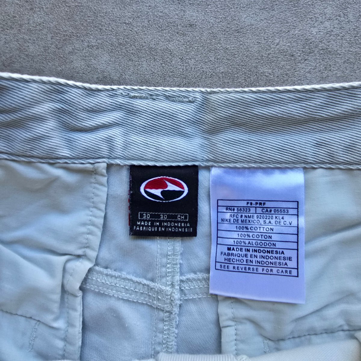Vintage 90's Nike Shorts - 30