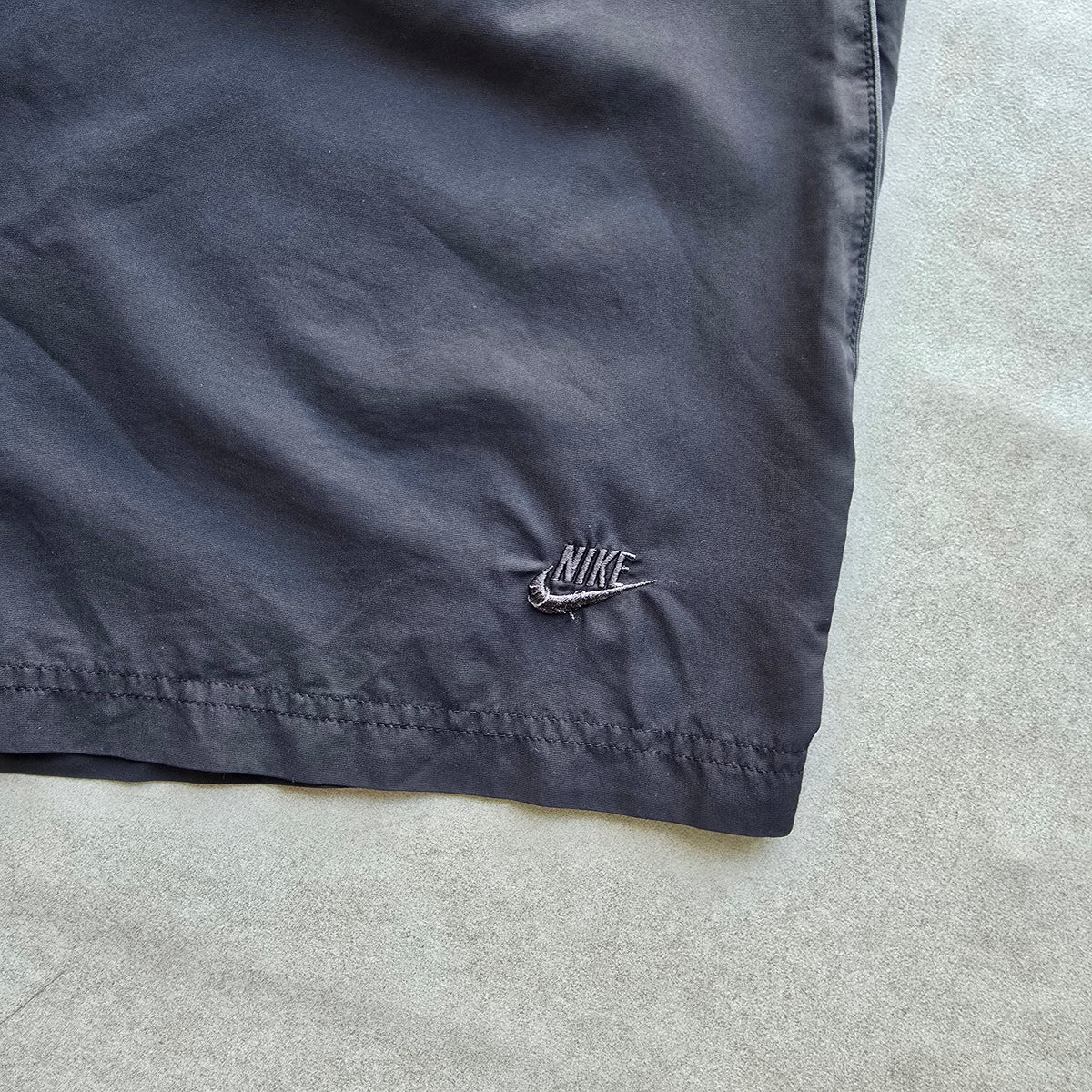 Vintage 2000's Nike Shorts - L