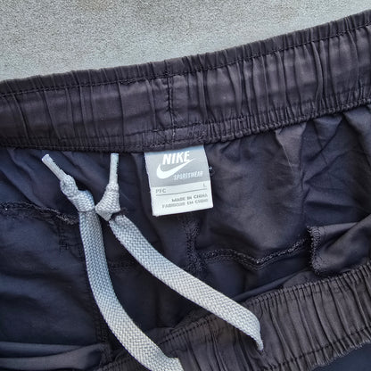 Vintage 2000's Nike Shorts - L