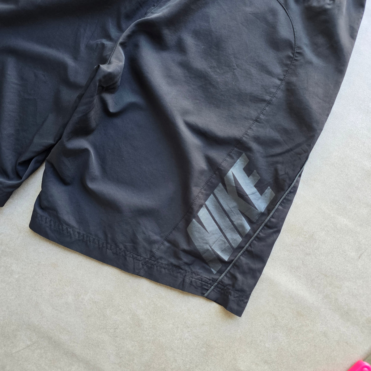 Vintage 2000's Nike Shorts - L