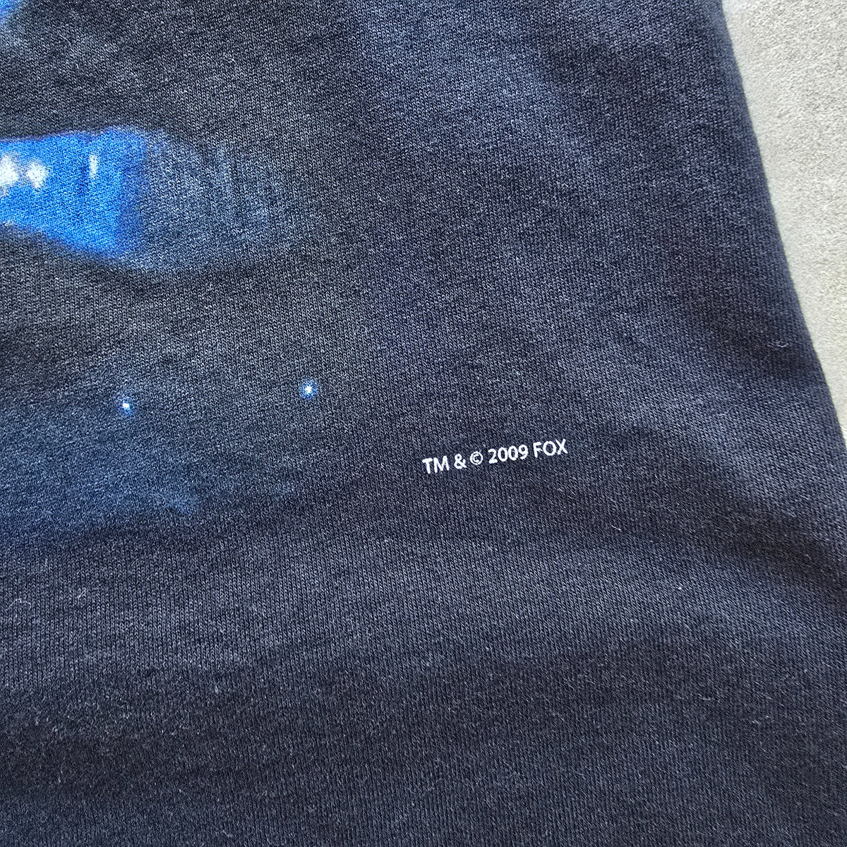 2009 Avatar Tee - L