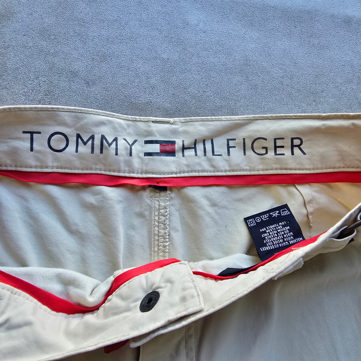 Vintage 2000's Tommy Hilfiger Shorts - 32