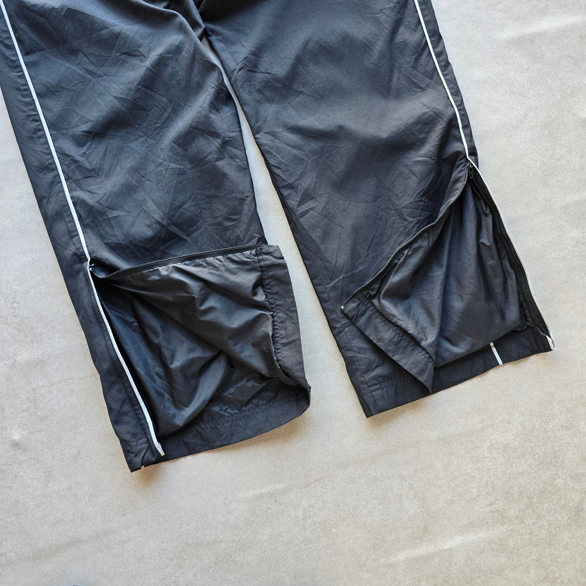 Vintage 2000's Nike Mini Swoosh Track Pants - M