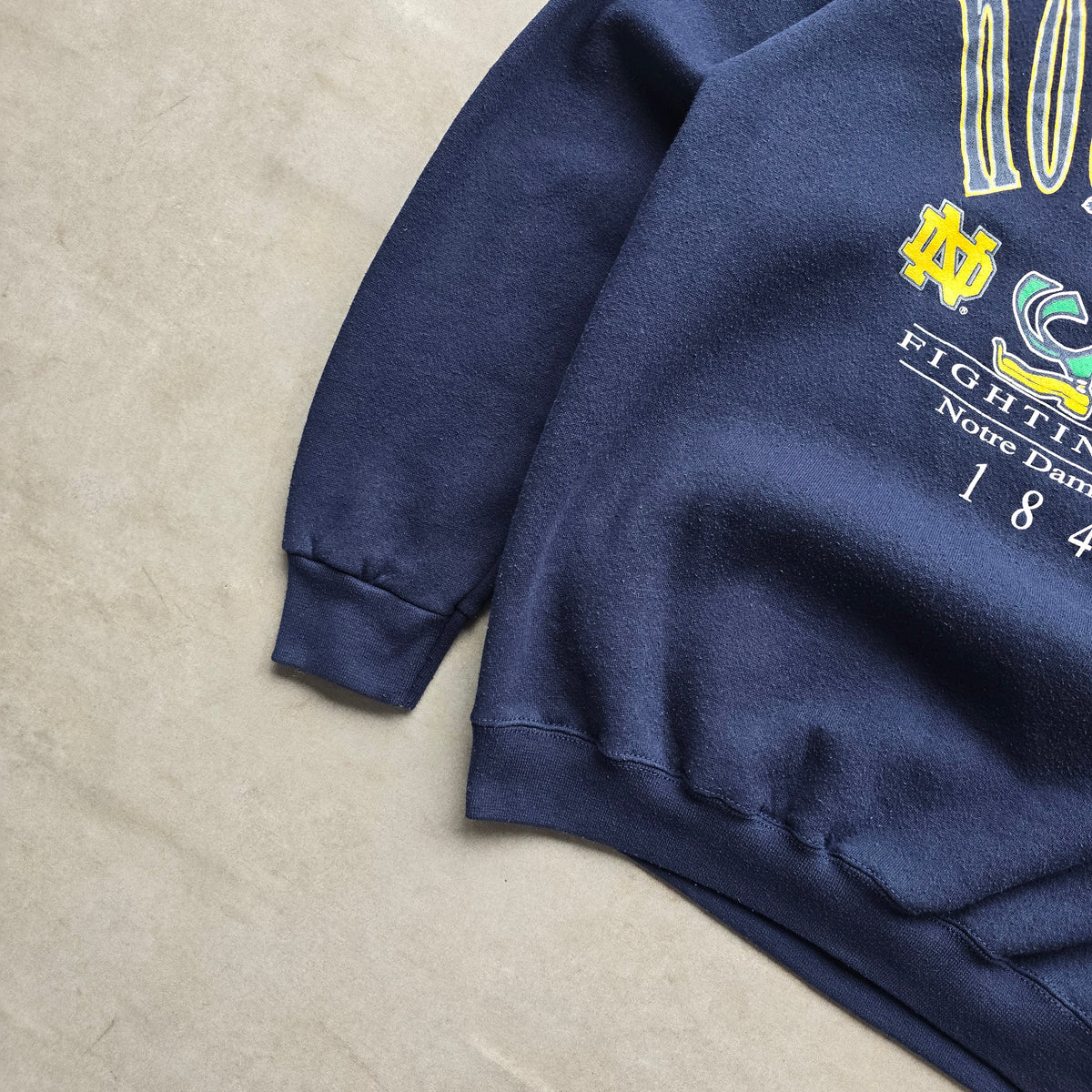 Vintage 90's Notre Dame Fighting Irish Sweatshirt - M/L