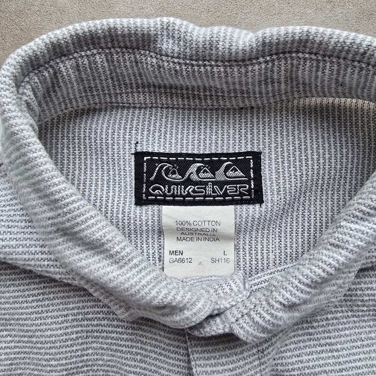 Vintage 2000's Quiksilver Short Sleeve Button Up Shirt - L/XL