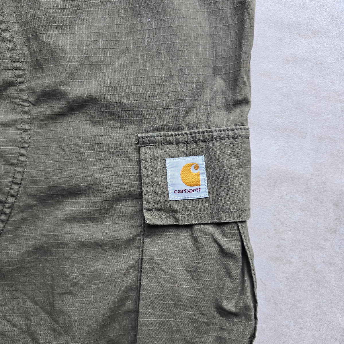 Carhartt WIP Regular Cargo Shorts - 36