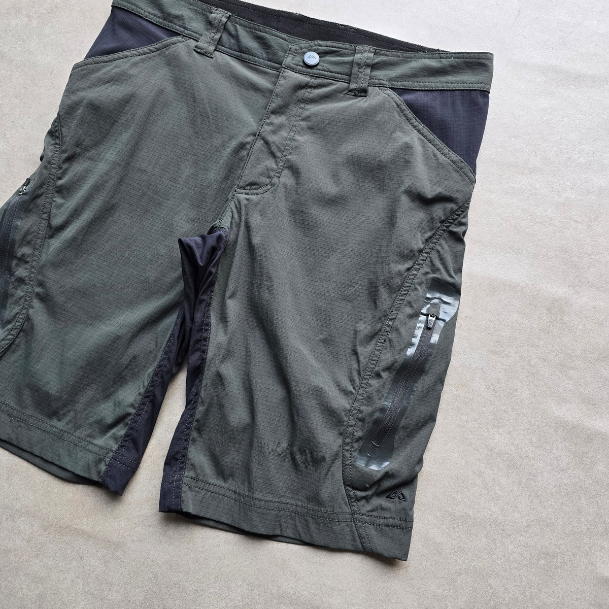 Kathmandu Lightweight Cargo Shorts - 32