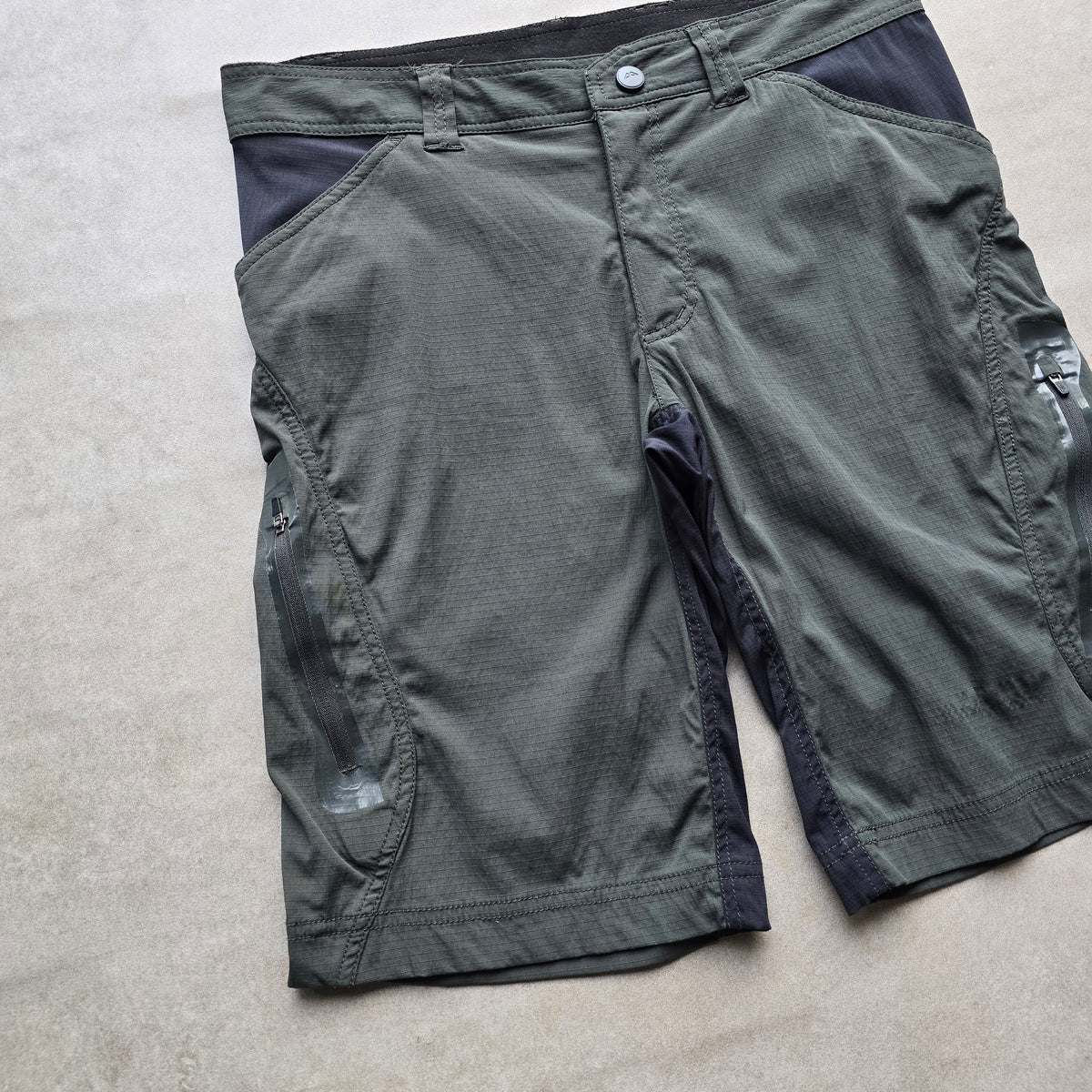 Kathmandu Lightweight Cargo Shorts - 32