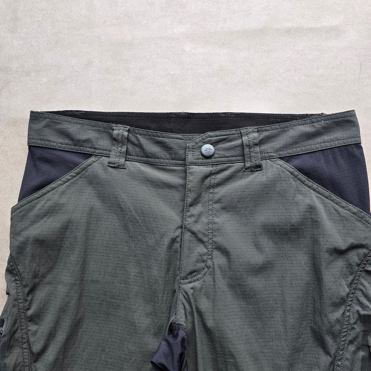 Kathmandu Lightweight Cargo Shorts - 32