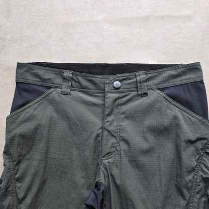 Kathmandu Lightweight Cargo Shorts - 32