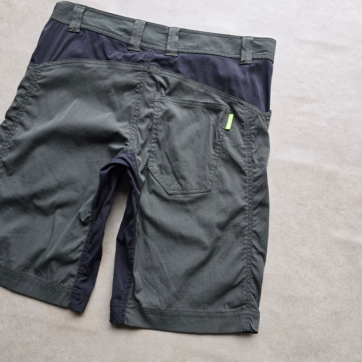 Kathmandu Lightweight Cargo Shorts - 32