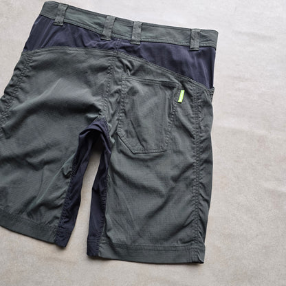 Kathmandu Lightweight Cargo Shorts - 32