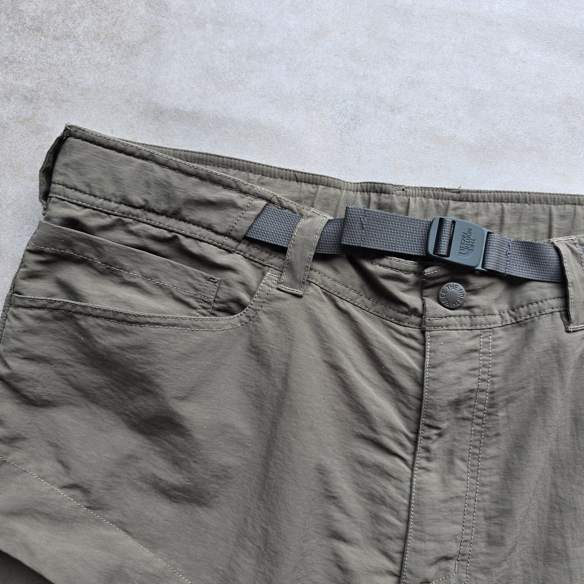 The North Face Belted Cargo Shorts - L/XL