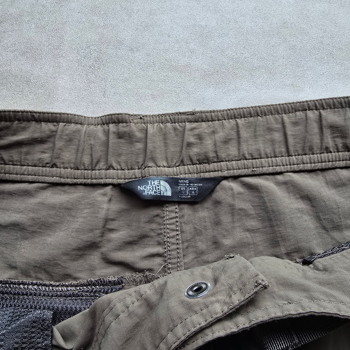 The North Face Belted Cargo Shorts - L/XL