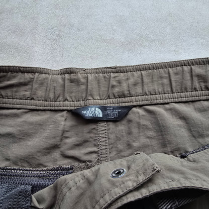 The North Face Belted Cargo Shorts - L/XL