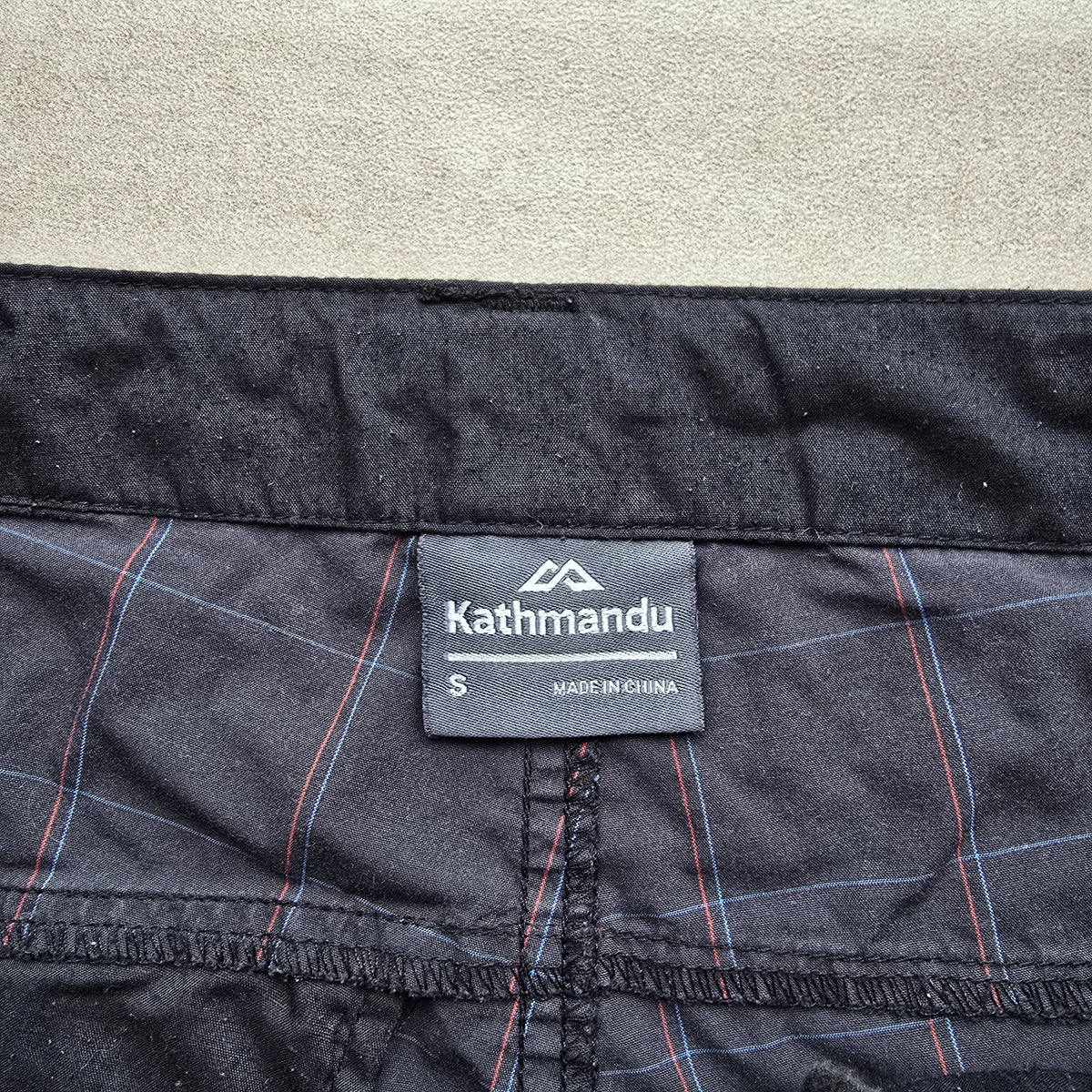 Vintage 2000's Kathmandu Plaid Shorts - S