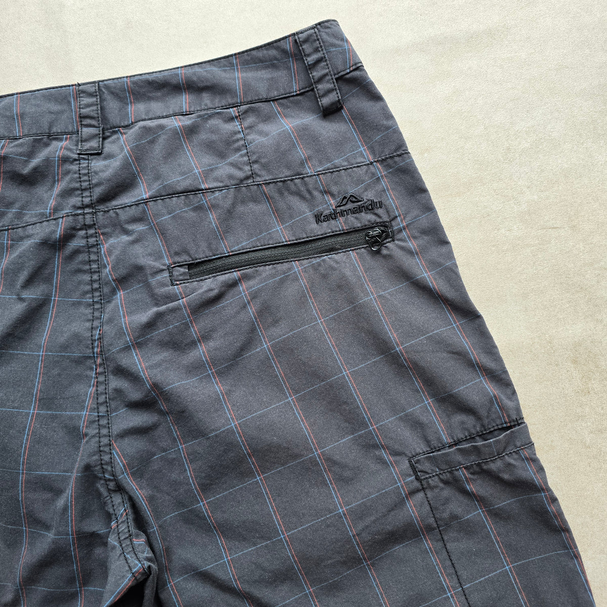 Vintage 2000's Kathmandu Plaid Shorts - S