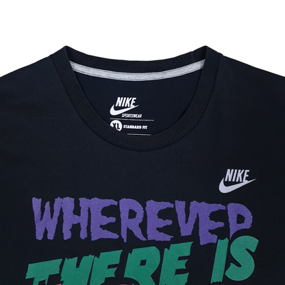 Nike Tee - L