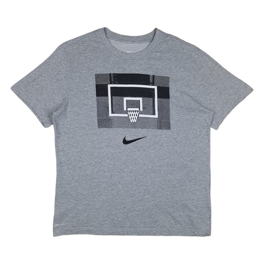 Nike Tee - M