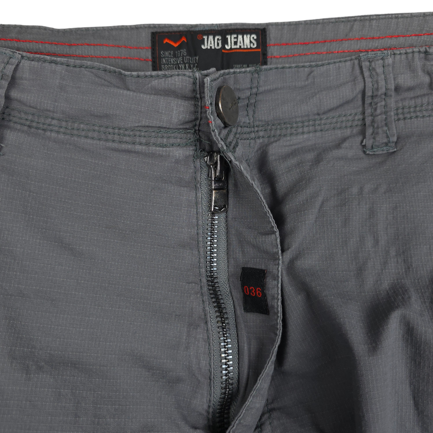 Vintage Y2K Jag Cargo Shorts - 36