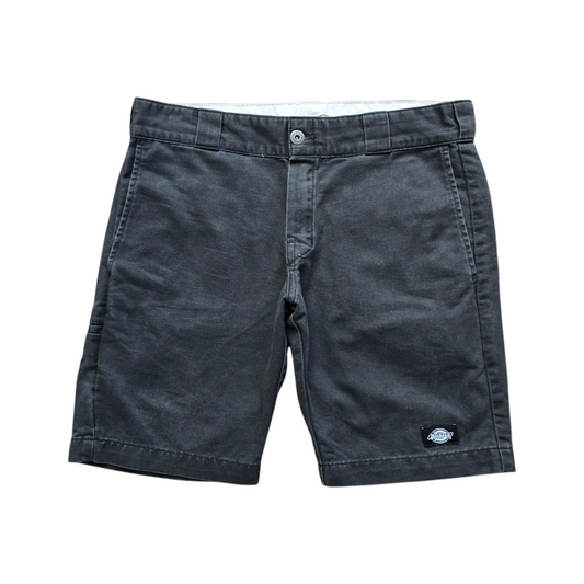 Dickies Skinny Straight Shorts - 32