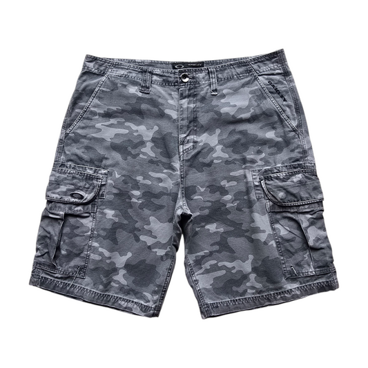Oakley Camo Cargo Shorts - 36