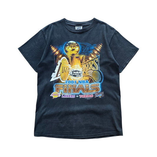 DEEP VINTAGE 2001 NBA Finals Lakers vs 76ers graphic t-shirt in faded black with cracked print detail