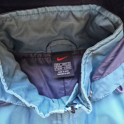 DEEP VINTAGE 90s Nike jacket collar detail showing the brand tag and detachable hood mechanism