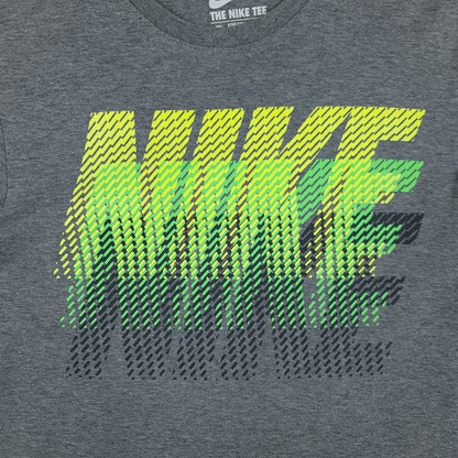 Nike Tee - S