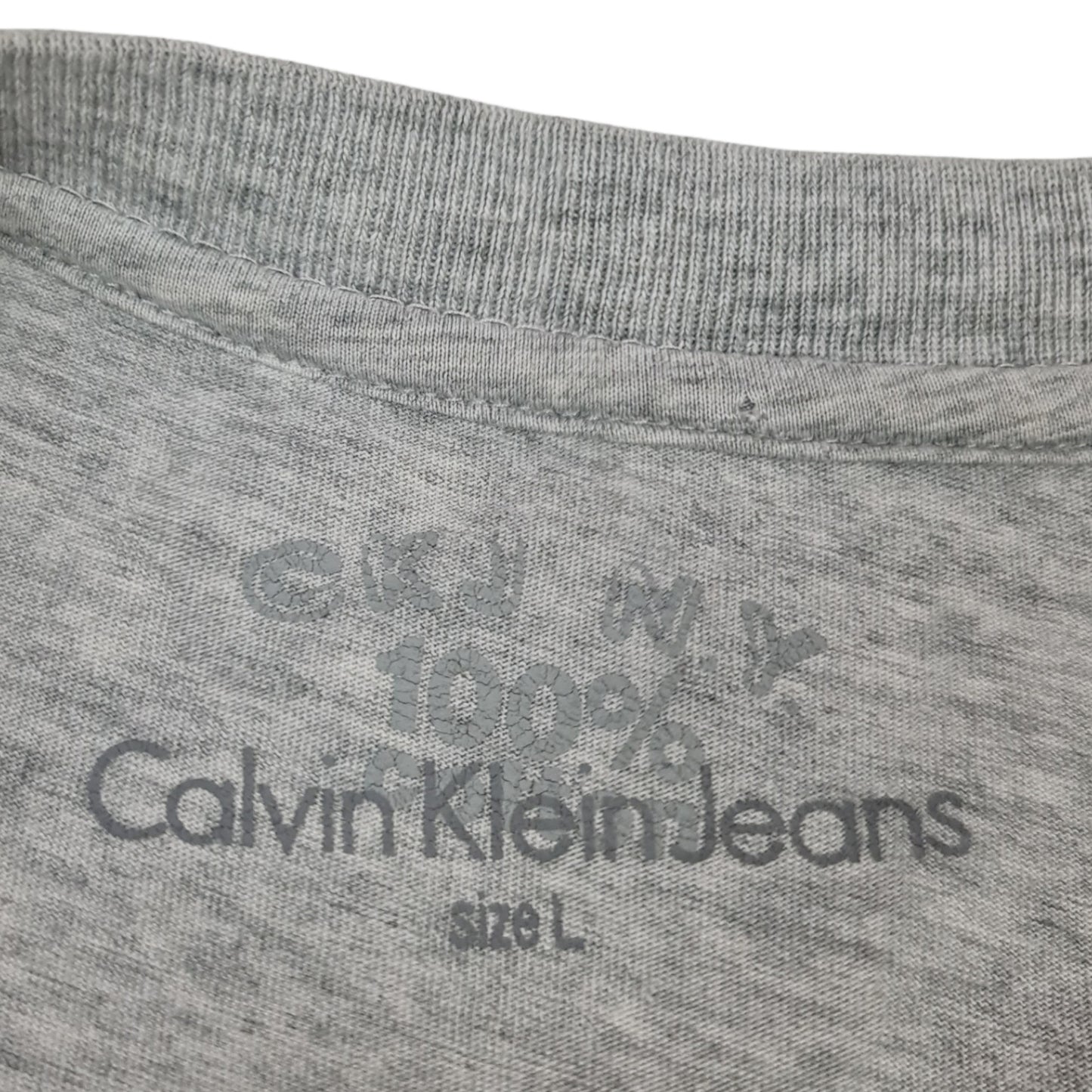 Calvin Klein Tee - L